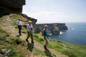 In Irlanda per camminare lungo sentieri incantevoli