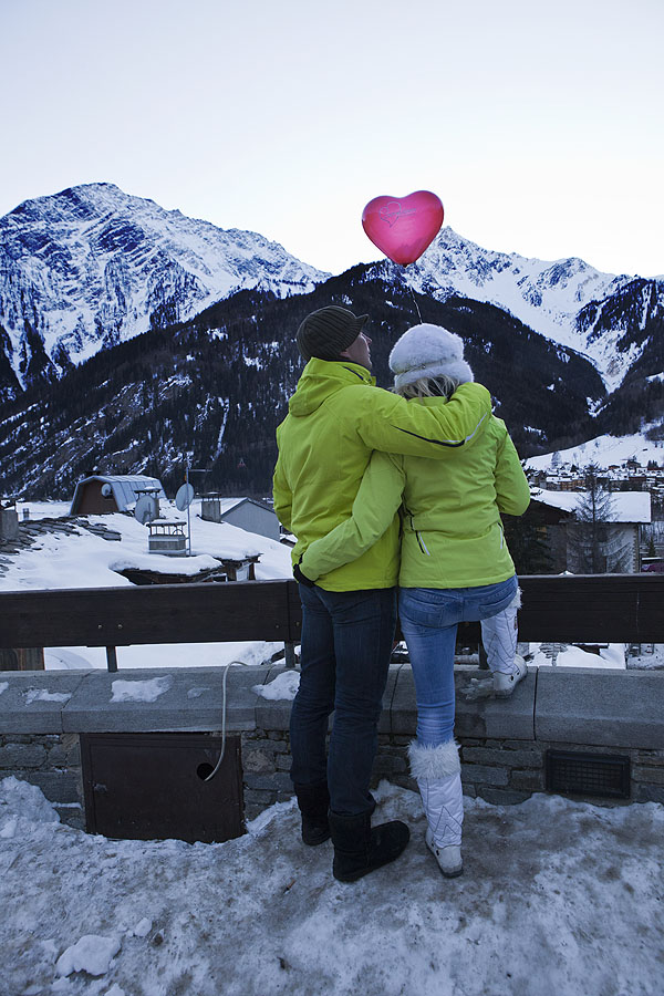 A Courmayeur per San Valentino il Monte Bianco si accende di passione