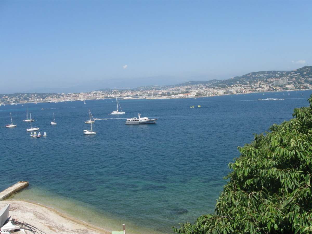 Cannes: come abbinare mare e montagna!