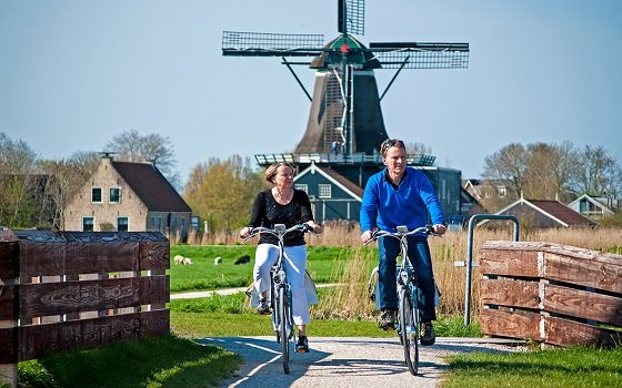 Scoprire la Frisia olandese in sella a un’e-bike ecologica