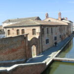 Le Valli di Comacchio sono un equilibrio tra terra e acqua, uomo e Natura che ha reso proficua l’ attività ittica. 