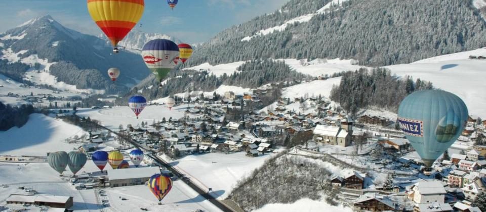 Nel Cantone di Vaud l'inverno è davvero spettacolare, tra sport, mongolfiere e mercatini di Natale