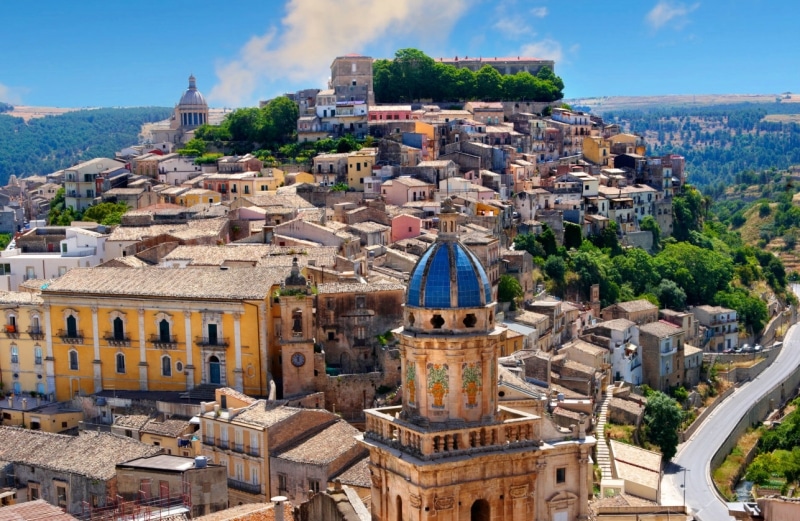 Sicilia, un viaggio tra cultura, tradizioni e gastronomia