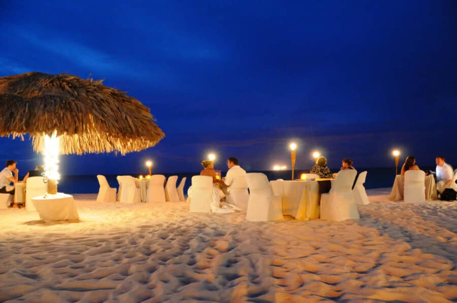 Innamorati ai Caraibi: 5 esperienze romantiche ad Aruba