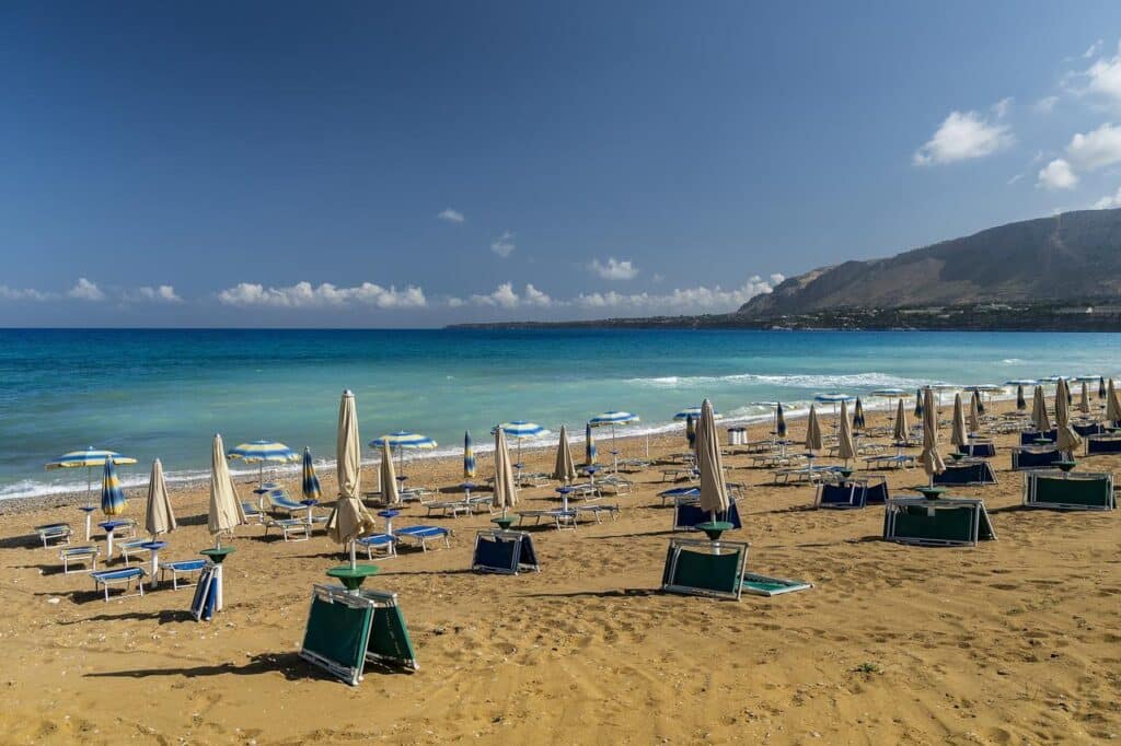 CDSHotels Terrasini un sogno sospeso fra l’azzurro mare e il blu del cielo della Sicilia