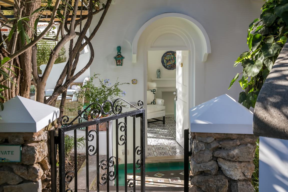 Vacanze a Capri, l’Hotel La Minerva fra tradizione e ospitalità mediterranea