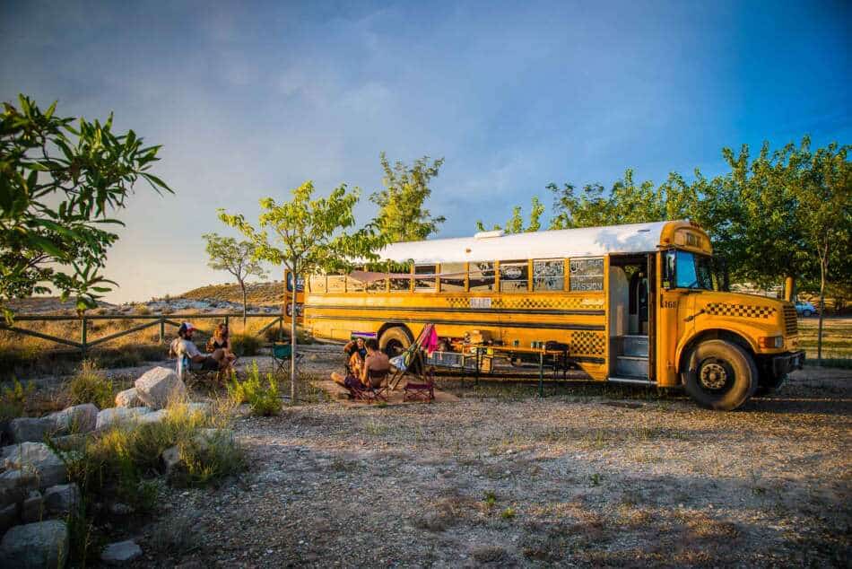 In Chianti si dorme in un School Bus americano