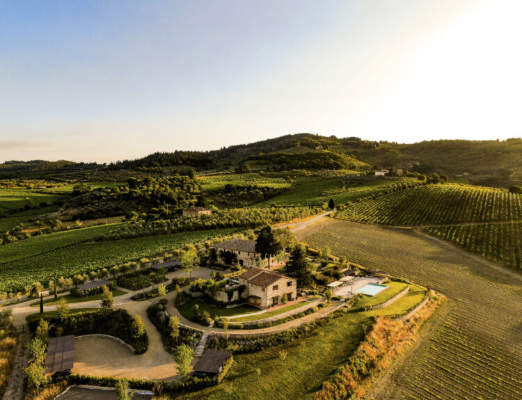 Scopri i relais del Cabreo nel Chianti Classico, per una vacanza unica tra vini pregiati, natura e cucina toscana. Prenota ora e risparmia!