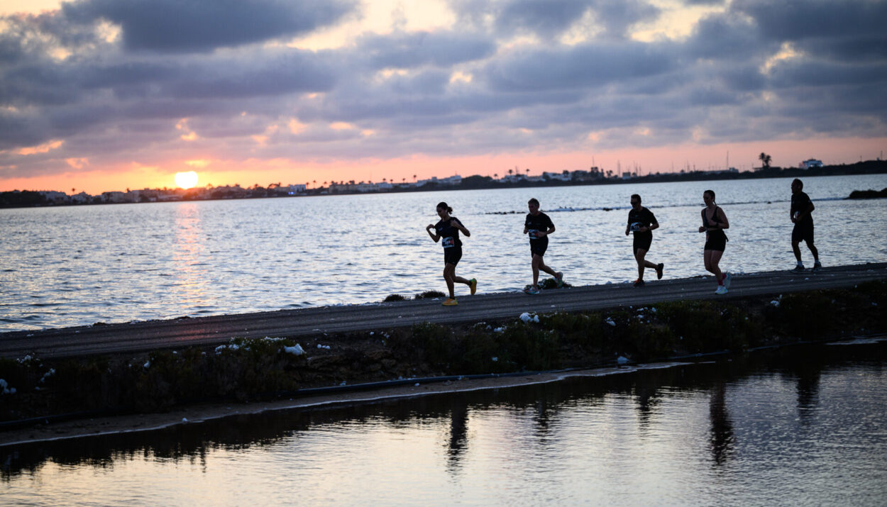 Scopri gli eventi sportivi 2025 a Formentera: corri, nuota e vivi un'avventura unica tra paesaggi mozzafiato!