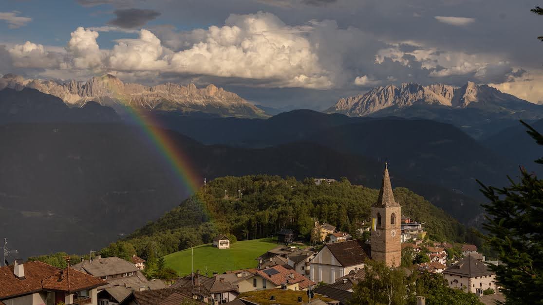 Scopri l’estate 2025 a Bolzano tra festival, concerti, arte e natura. Vivi appuntamenti unici in una città tutta da esplorare!