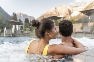Al Bad Moos c'è l'opportunità, aperta a tutte le coppie, di trascorrere un luglio romantico grazie ai pacchetti offerti. Scopriamoli!