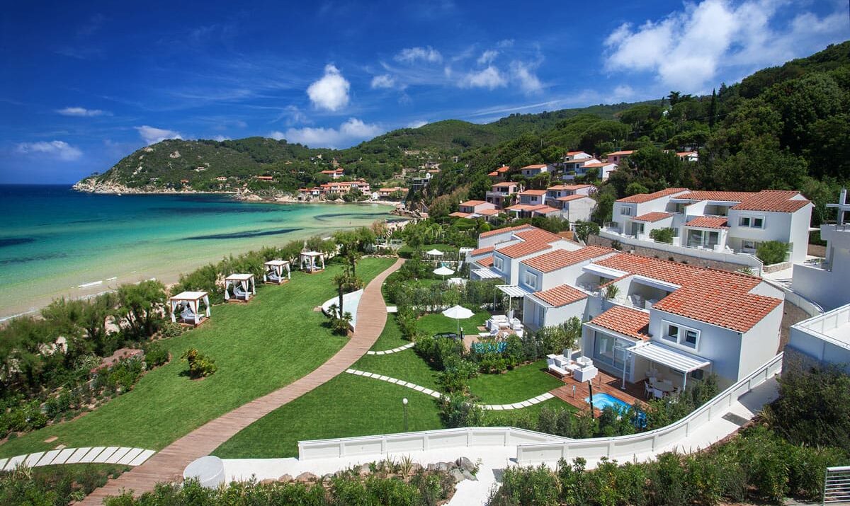 Baia Bianca Suites è il residence di lusso sull'Isola d'Elba dove poter trascorrere splendidi soggiorni tra natura, arte, e varie esperienze.