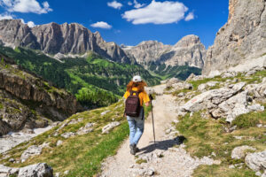 7 esperienze autentiche nelle Dolomiti tra natura, storia e sapori locali. Vivi il lato più vero della montagna, lontano dalla folla