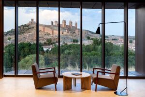 I nuovi hotel di lusso in Spagna, la nuova frontiera del turismo d’alta gamma: raffinatezza, sostenibilità, legame con il territorio.