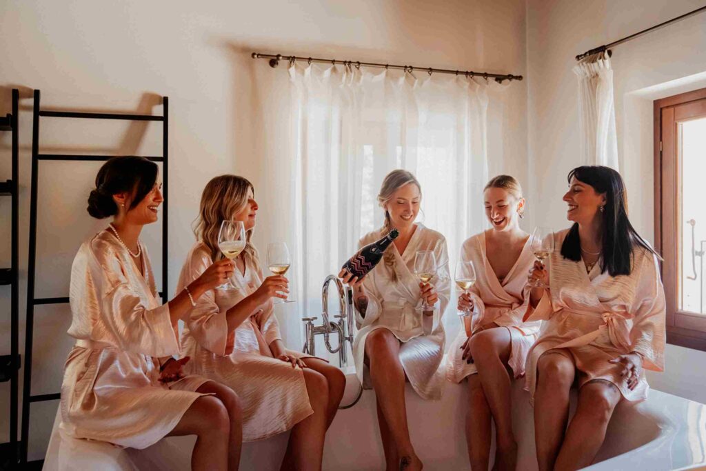 Scegli Villa Ormaneto per un matrimonio elegante vicino Verona, tra natura, storia e cucina stellata. Emozioni autentiche ti aspettano.