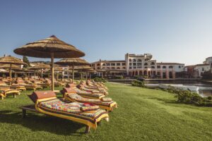 Design, moda e relax in Sardegna firmati Dolce&Gabbana nell' estate 2025 del Cala di Volpe Costa Smeralda.