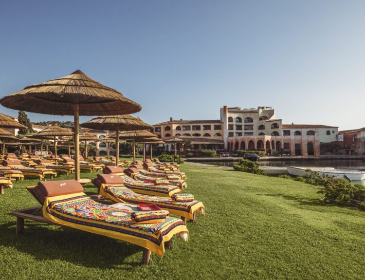 Design, moda e relax in Sardegna firmati Dolce&Gabbana nell' estate 2025 del Cala di Volpe Costa Smeralda.