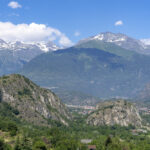 Scopri 4 mete fresche in Piemonte per sfuggire al caldo estivo. Natura, silenzio e autenticità a pochi passi dalle città.