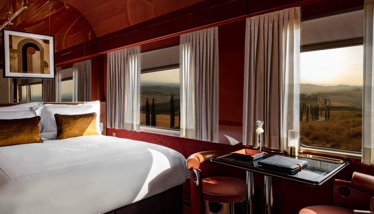 Scopri il golf di lusso con Orient Express e San Domenico Golf: treni d’epoca, green leggendari e stile italiano. Prenota ora il tuo viaggio.