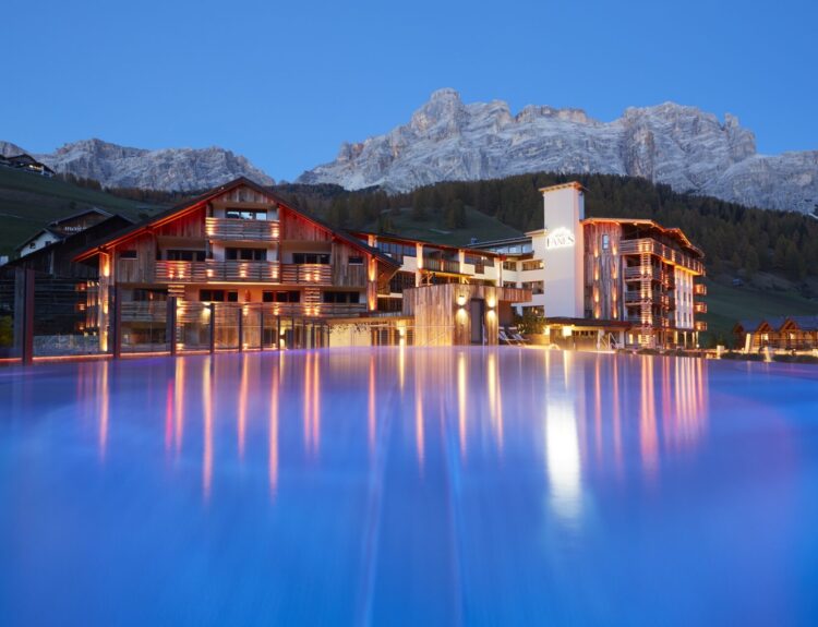 Il cocktail Enrosadira: il sapore delle Dolomiti al tramonto2