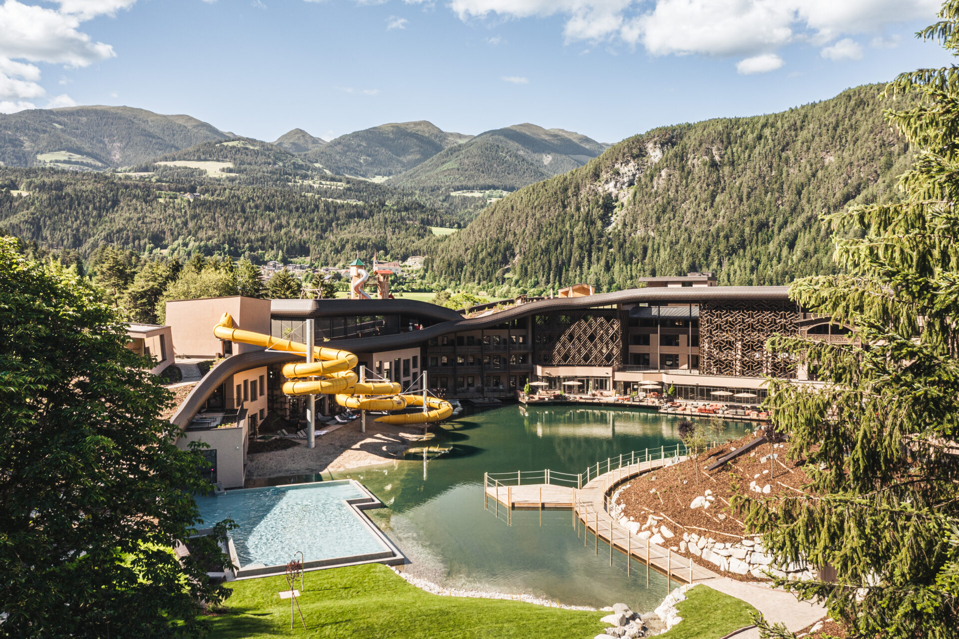 Con le Family Weeks di Falkensteiner vacanze in famiglia in autunno. Due offerte speciali per soggiorni autunnali nei migliori family hotel