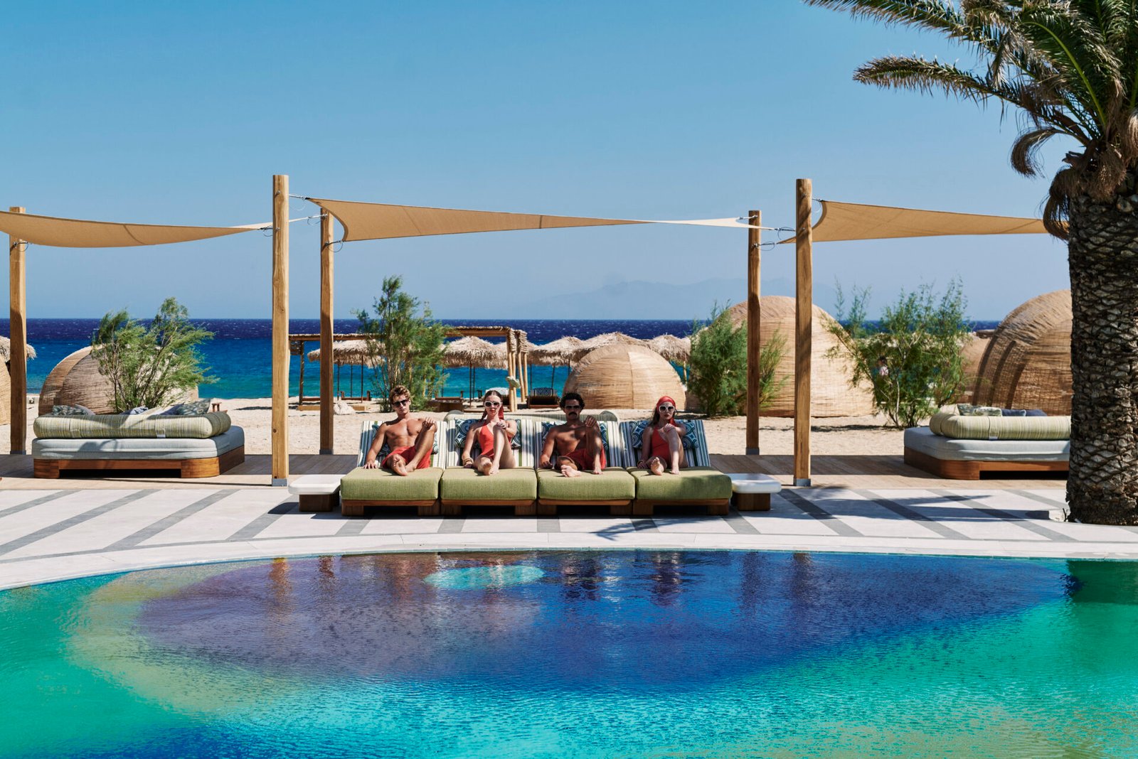 La famiglia Daktylides rivoluziona l'hotellerie a Mykonos, culla del glamour cicladico, e diventa protagonista dell'estate 2025