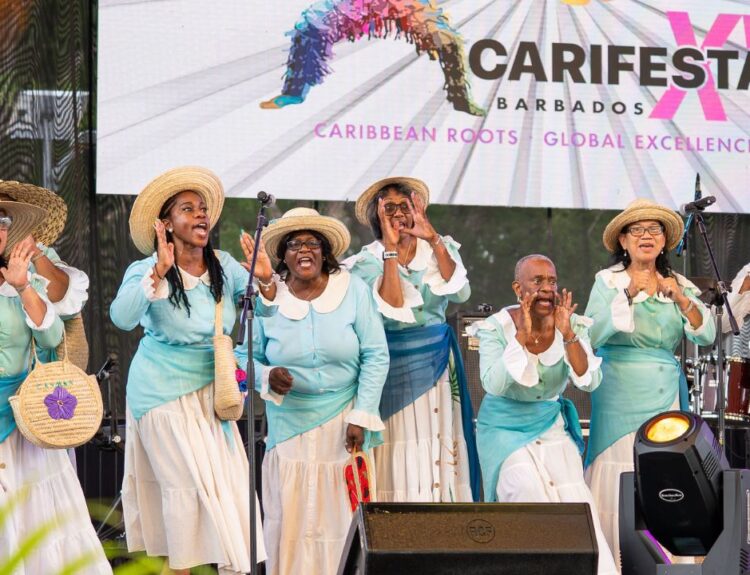 Vivi la cultura a Barbados con CARIFESTA XV: arte, musica e tradizioni caraibiche in un evento imperdibile.