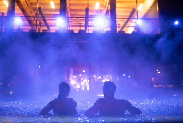 Scopri la magia del Natale 2025 a Monticello SPA con eventi, promozioni e una giostra tra le vasche. Vivi un relax da favola!