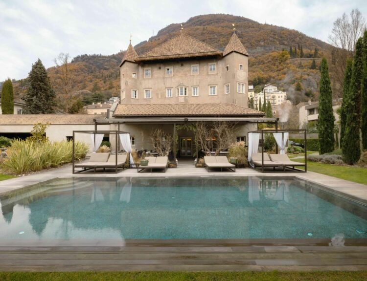 San Valentino 2026 tra castelli, spa e cene gourmet: esperienze romantiche da vivere in coppia, da Bolzano alla Puglia.