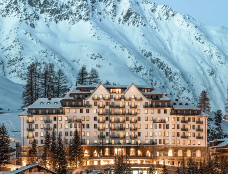 Carlton Hotel St. Moritz e la magia della luna piena nel 2026