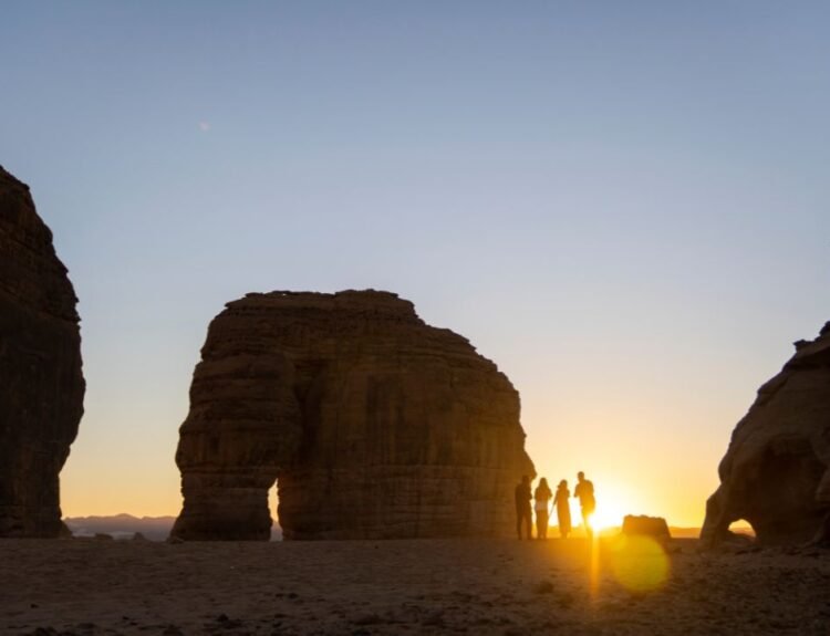 Scopri AlUla in Arabia Saudita: tra rovine UNESCO, resort esclusivi e natura mozzafiato. Vivi un viaggio fuori dall’ordinario!