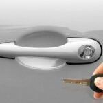 Scopri come noleggiare un’auto in aeroporto risparmiando, evitando truffe e scegliendo l’opzione più adatta al tuo viaggio. - Viaggiarenews