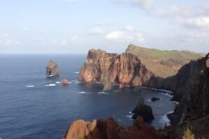 Madeira ti conquista con natura, mare e cultura autentica. Scopri perché è la scelta perfetta per il tuo prossimo viaggio! - Viaggiarenews