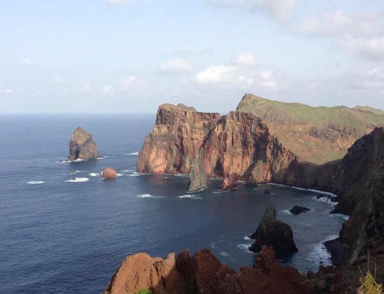 Madeira ti conquista con natura, mare e cultura autentica. Scopri perché è la scelta perfetta per il tuo prossimo viaggio! - Viaggiarenews