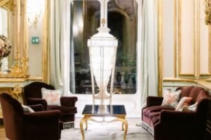 Vivi il Bridgerton tea a Villa Cora a Firenze: eleganza Regency, Sala degli Specchi e menu esclusivo. Prenota ora, posti limitati. - Viaggiarenews