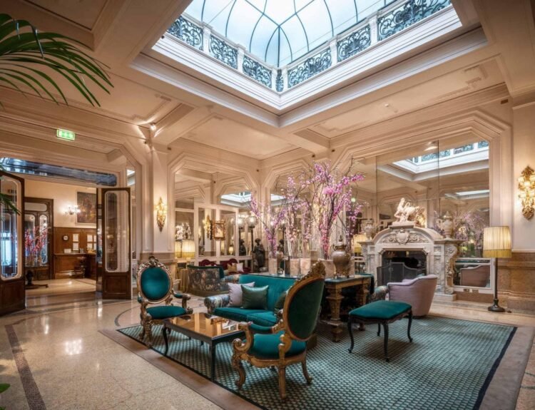 viaggiarenews Grand Hotel et de Milan Allumeuse