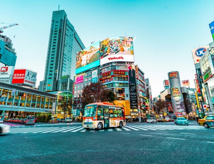 Estate 2026: guida Skyscanner per prenotare vacanze low cost e flessibili