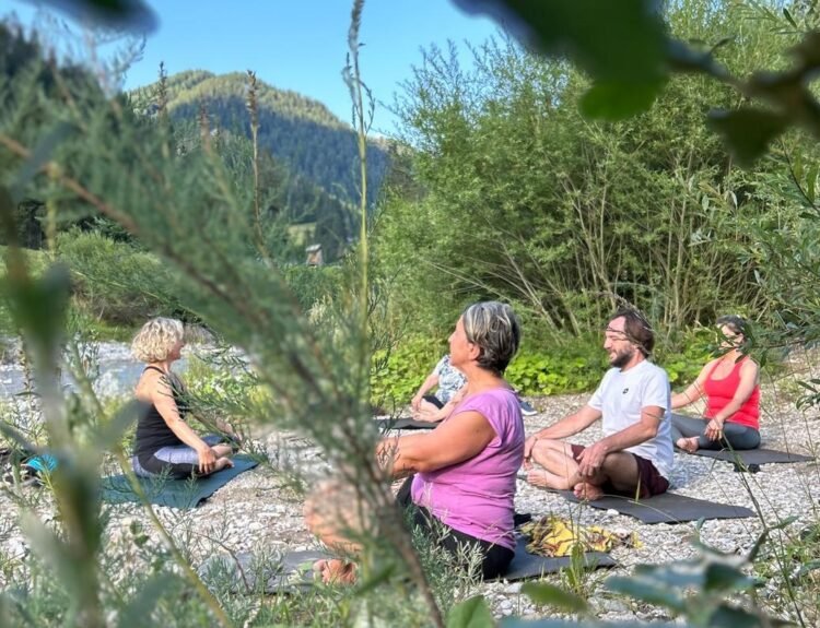 La Settimana dello yoga a Sappada per vivere il vero benessere tra le Dolomiti