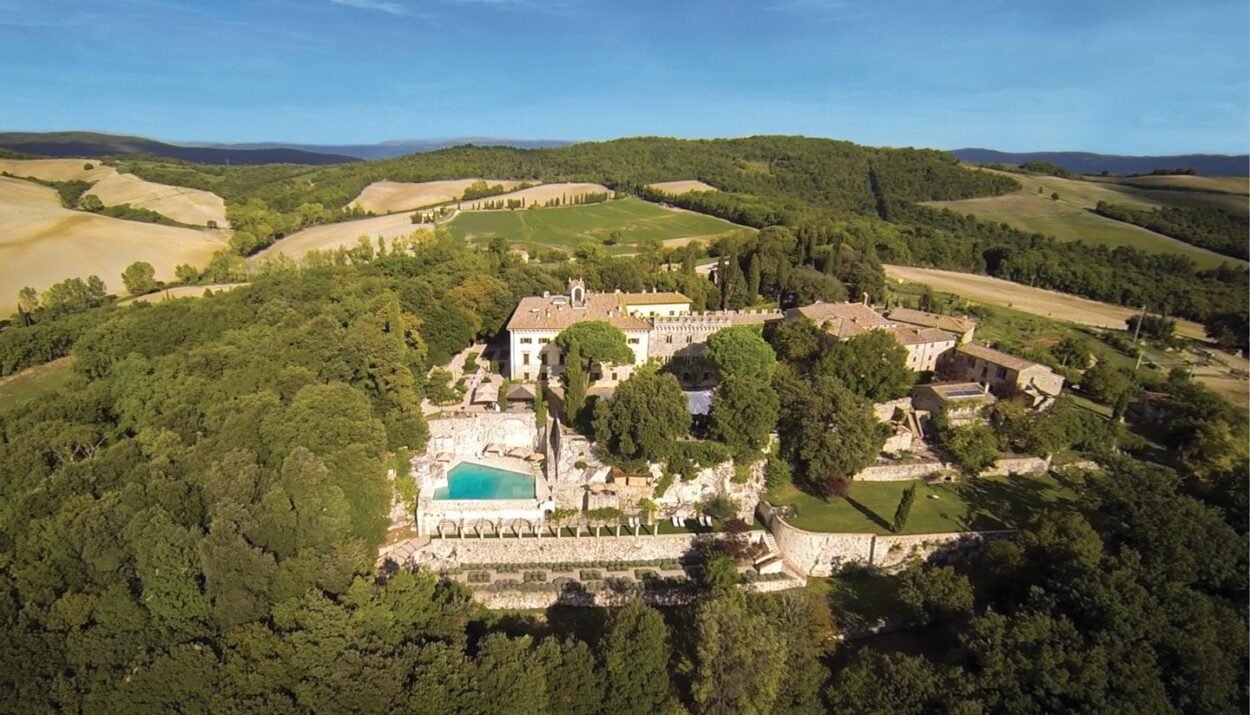 viaggiarenews Borgo Pignano Florence