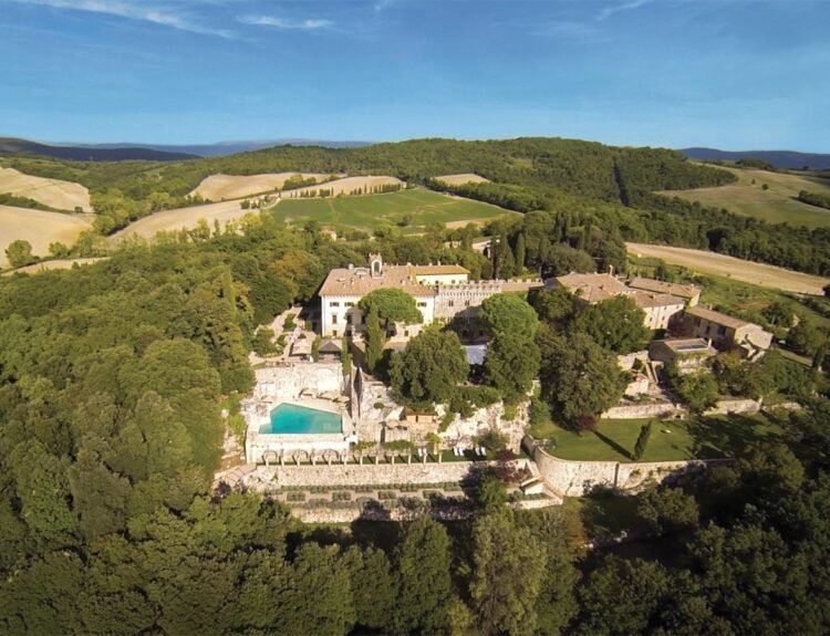 viaggiarenews Borgo Pignano Florence