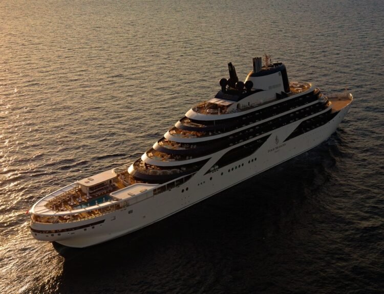Four Seasons Yachts: chef stellati a bordo nel 2027