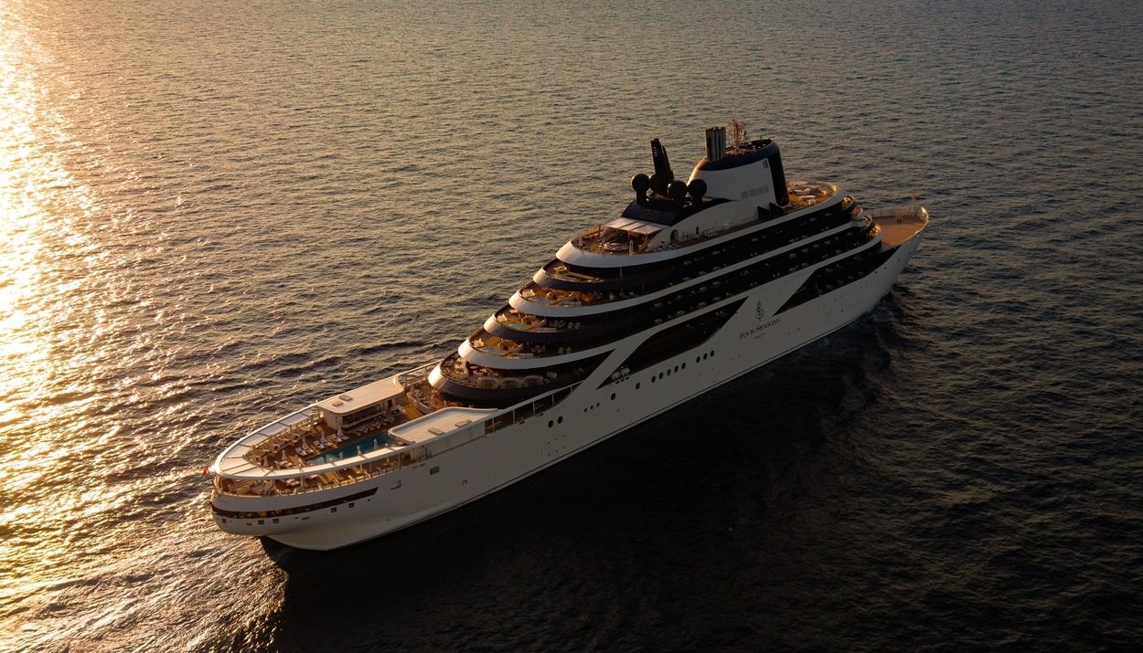 Four Seasons Yachts: chef stellati a bordo nel 2027